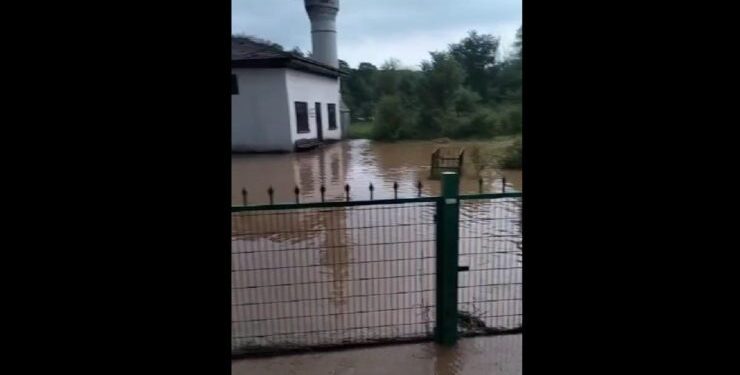 Sağanak Felaketi Köyleri Vurdu: Evler, Tarım Arazileri ve Cami Sular Altında Kaldı