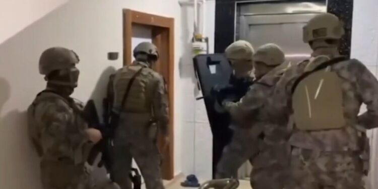 UYUŞTURUCU SATICILARINA BİLECİK’TE OPERASYON