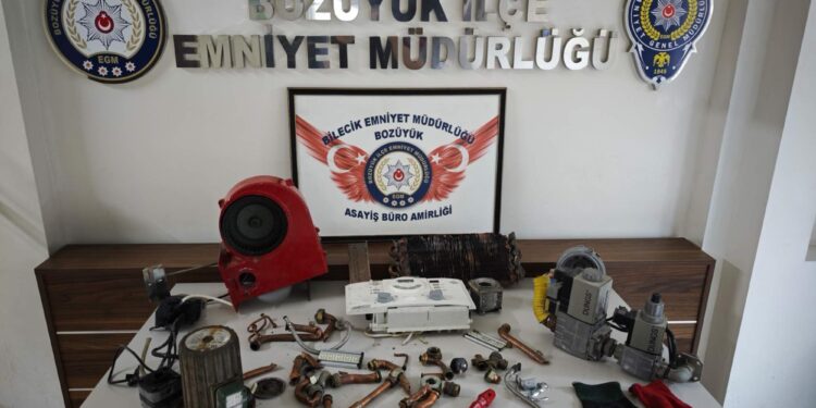 METRUK BİNADA HIRSIZLIK GİRİŞİMİ: 2 ŞÜPHELİ YAKALANDI